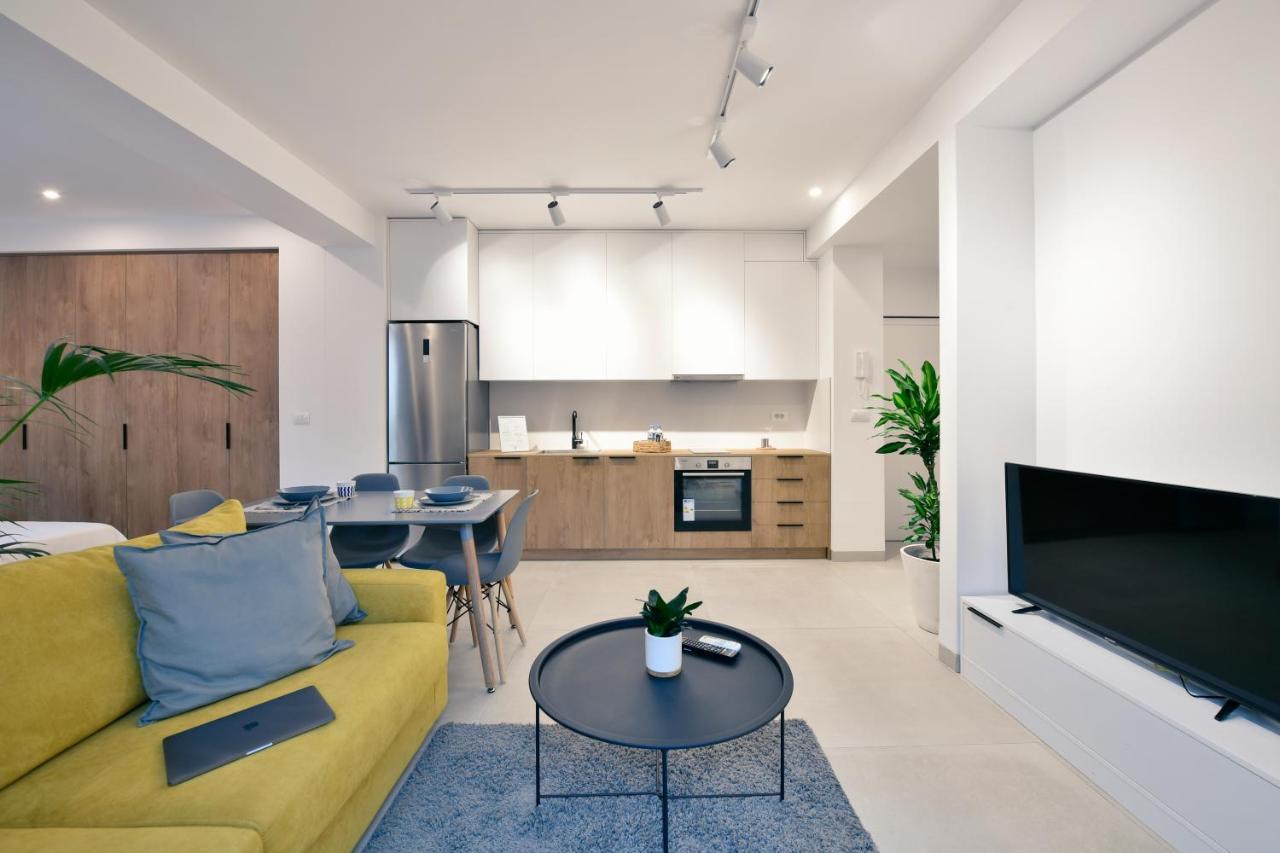 Collective Urban Villa In Tirana Bagian luar foto